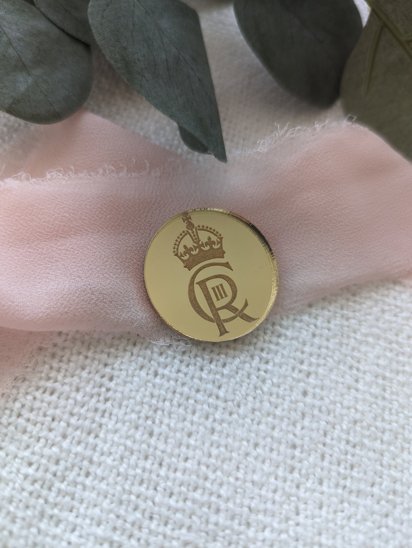 Engraved acrylic cupcake disc