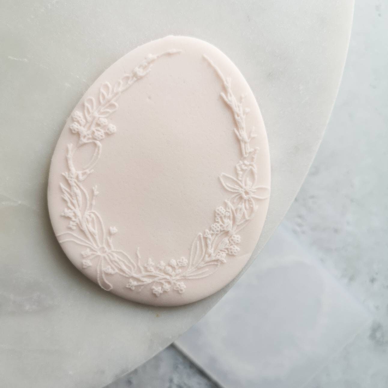 Easter 'Egg Wreath' fondant embosser (cookie stamp)